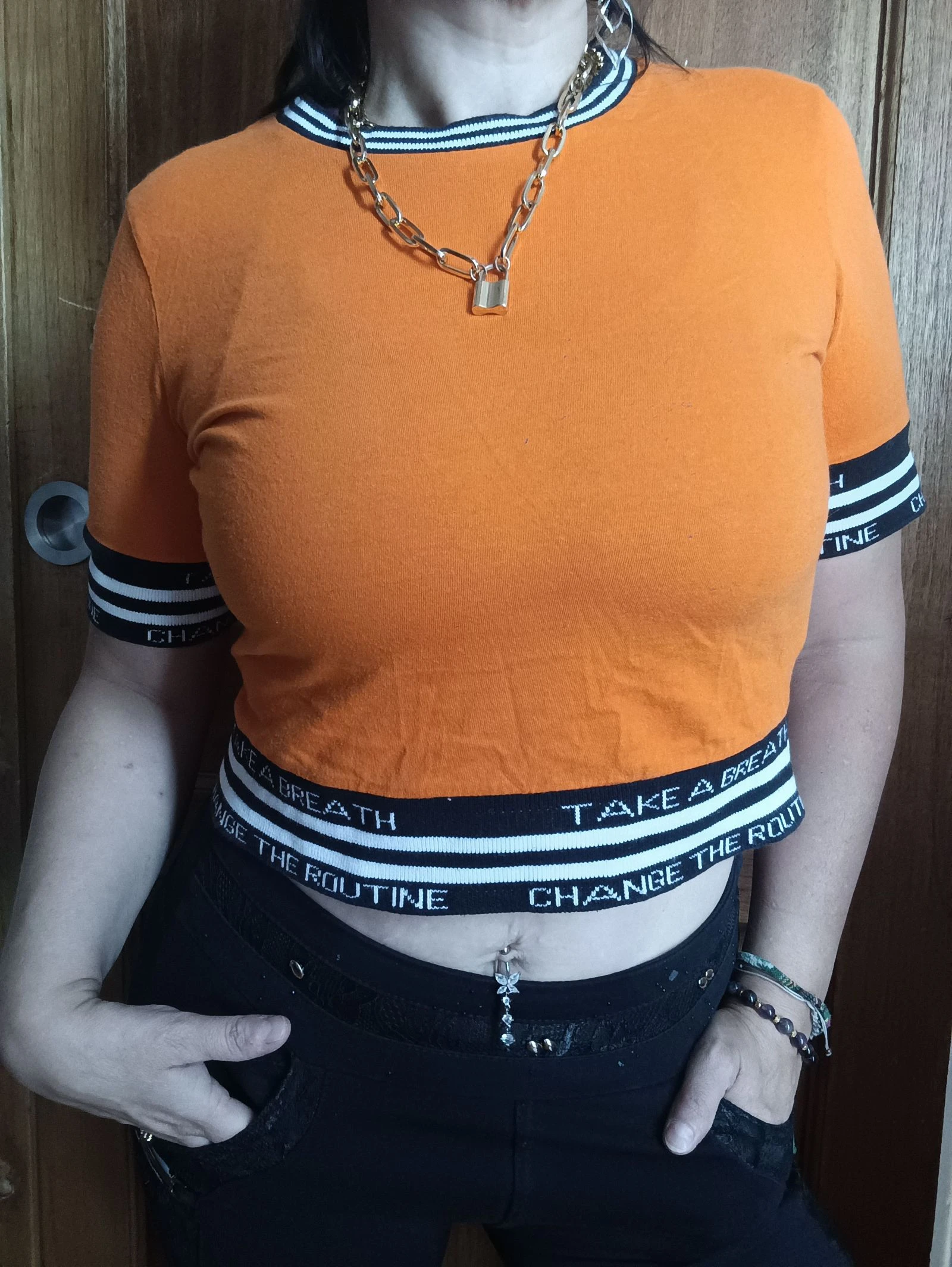 Crop top orange et noir Jennyfer XS